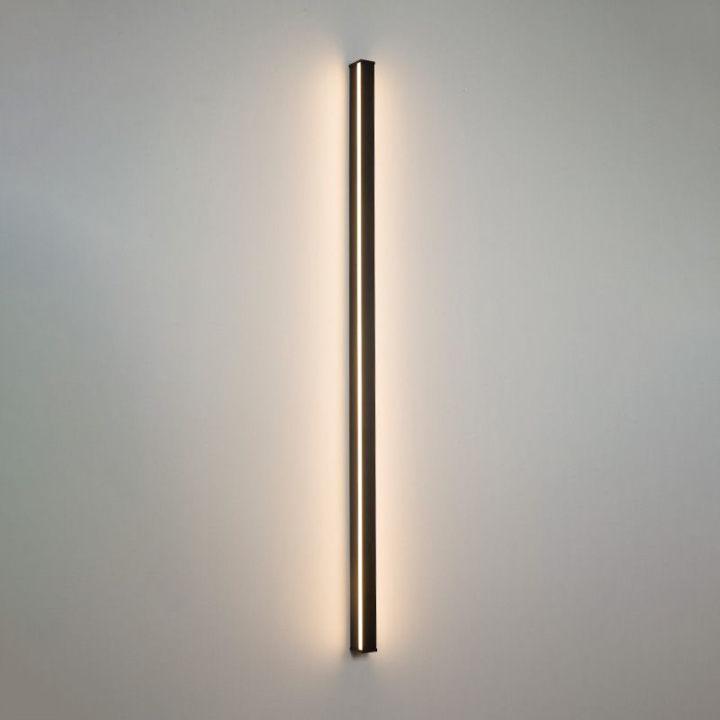 Minimalistyczna liniowa lampa ścienna LED – nastrojowe oświetlenie